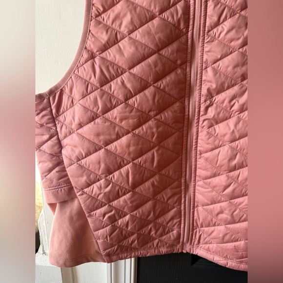 Nike Women's Aerolayer Blush Pink Running Quilted Vest - Picture 3 of 7